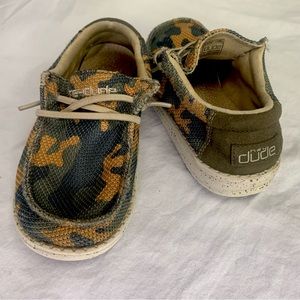 Kids Size US 12 Camo Hey Dude slip on shoes